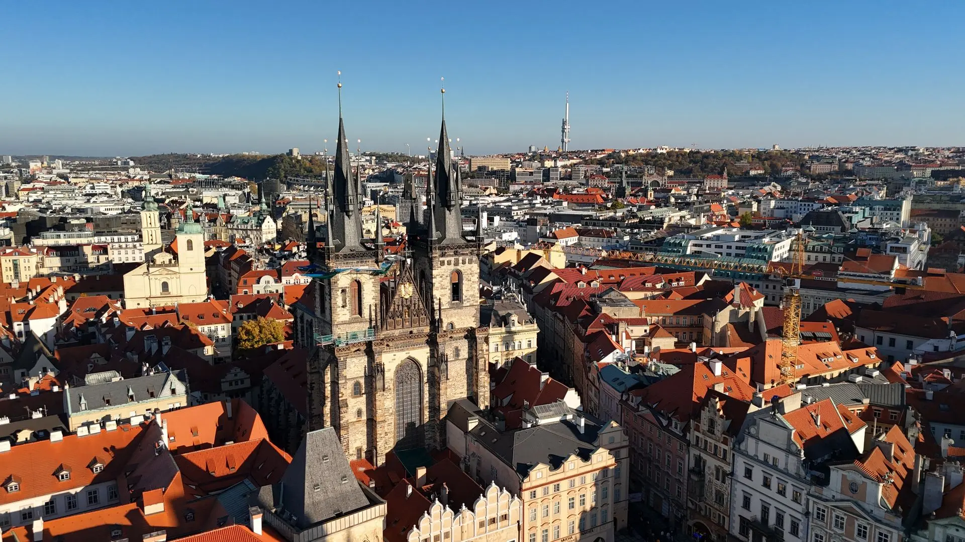 Cathédralre a Prague en vue aérienne 
